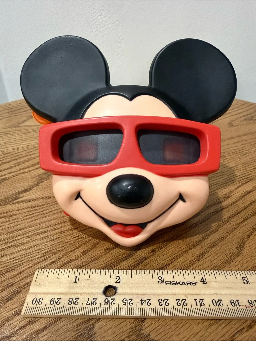 Vintage Mickey Mouse Style VR/AR Viewer in Black and Red